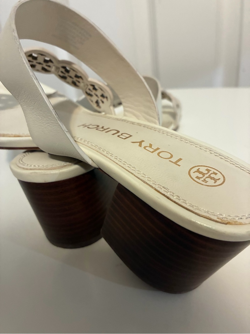 Tory Burch Cream Leather Cutout Logo Heel Mules - Picture 3 of 3